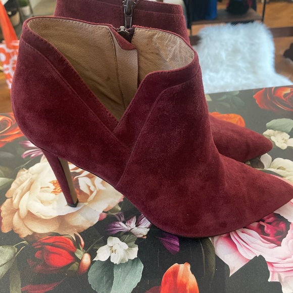 Ava & Aiden Burgundy Suede Pointed Ankle Booties - Picture 8 of 9